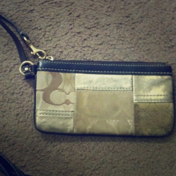 Now Reduced!!!! Coach wristlet purse