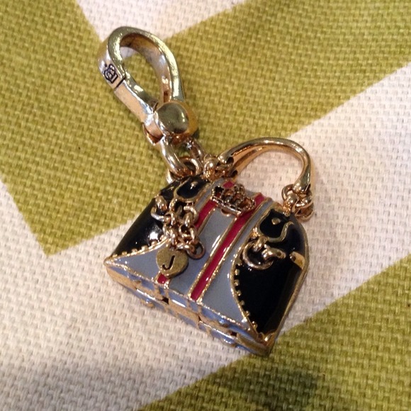 ❌❌❌SOLD❌❌❌❌Juicy Couture purse charm. $25