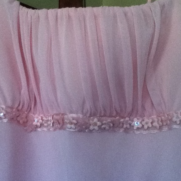 Pink dress! - Picture 2 of 4