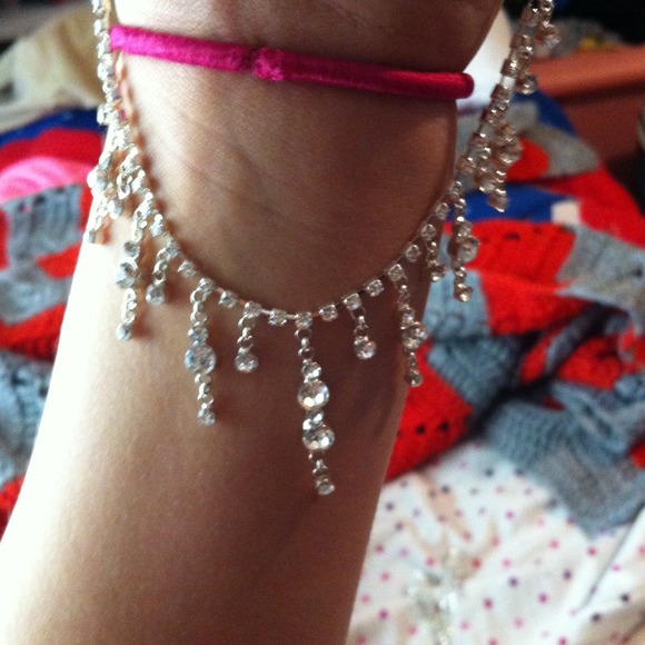 Pretty necklace - Picture 2 of 2