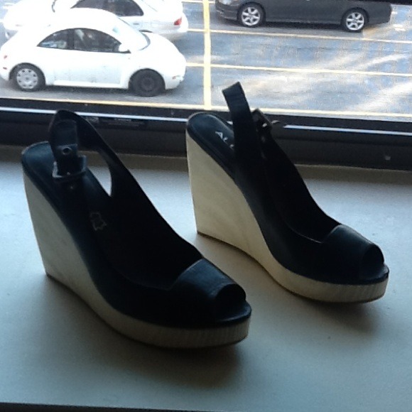 Aldo wedges