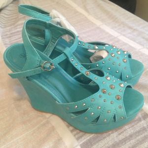 Woman shoes