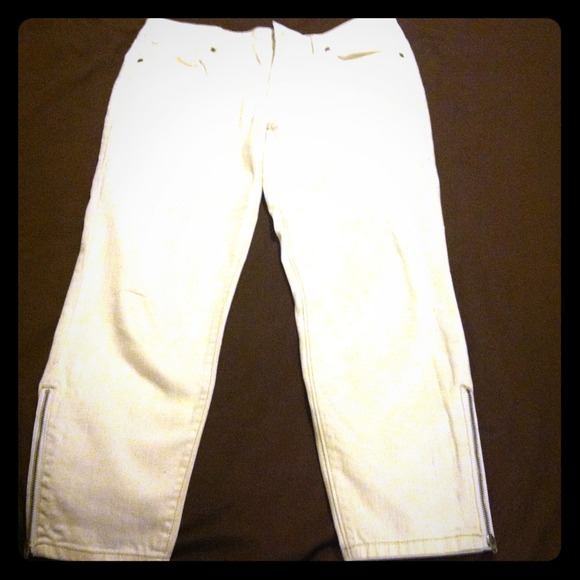 White Jean Capris - Picture 1 of 2