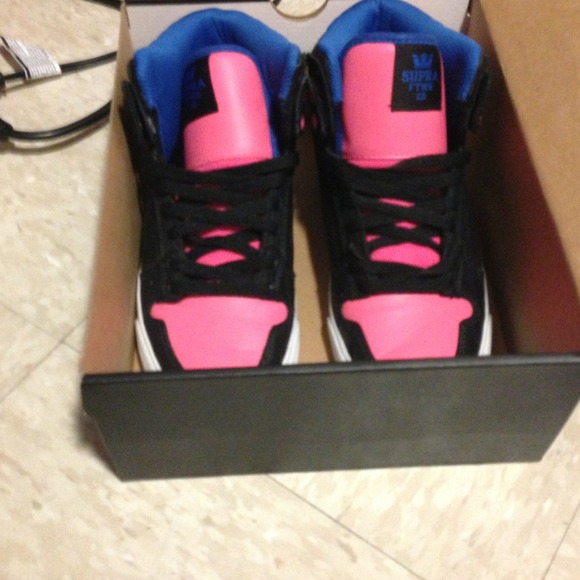 8.5 high top surpas