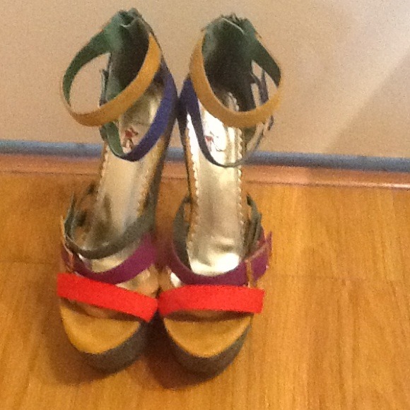 Shoe worn once