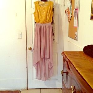😸RESERVED😸Glittery yellow/beige dress new