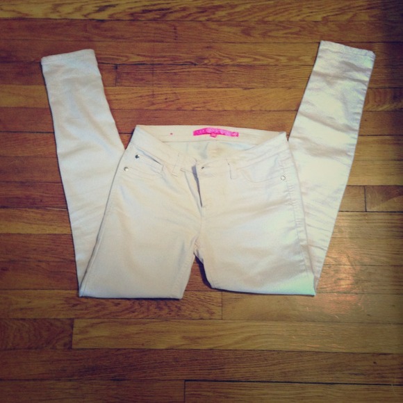 Light pink skinny jeans