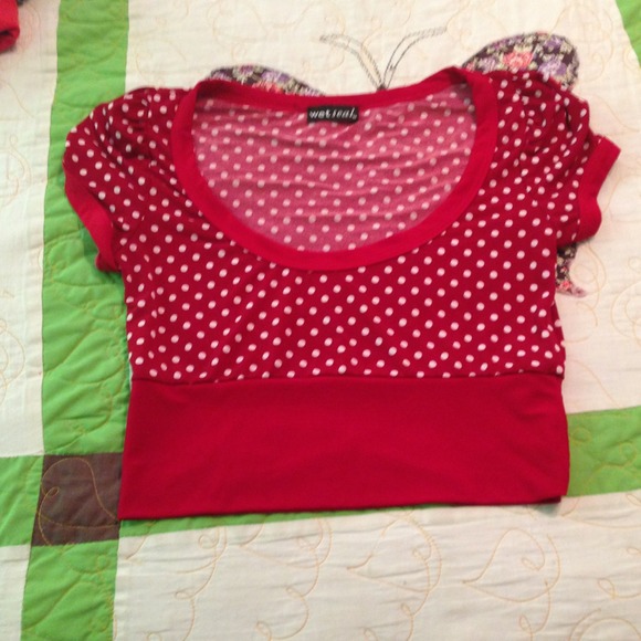 Wet seal half top