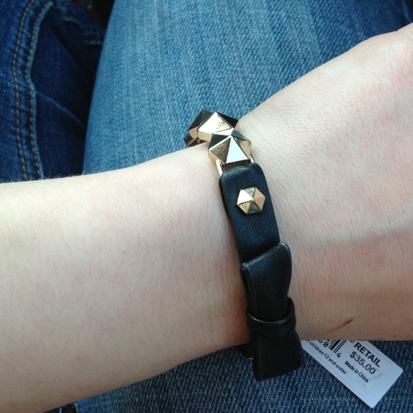 NWT! BCBGeneration Black Faux Leather Bow Gold Studded Stretch Bracelet! - Picture 2 of 6