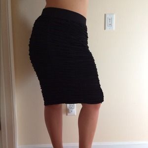BRAND NEW Vivienne Tam Black skirt, Size: Large