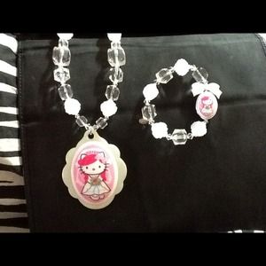 ✔ TRADED ✔Tarina Tarintino Hello Kitty Bridal Set