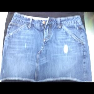 Express distressed denim skirt