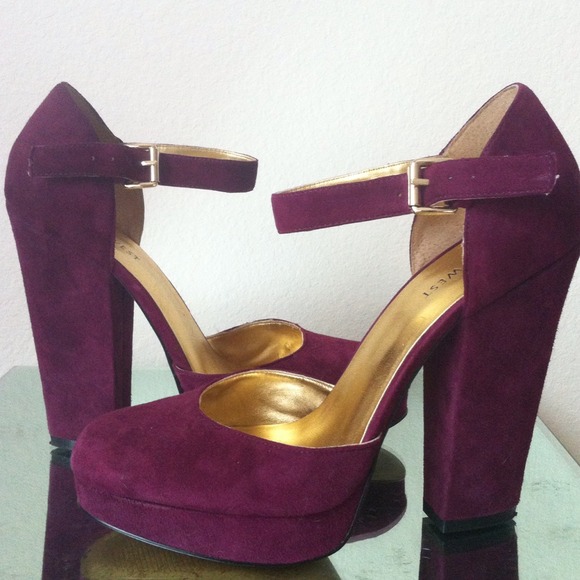 SOLD! Nine West purple suede Mary Jane's