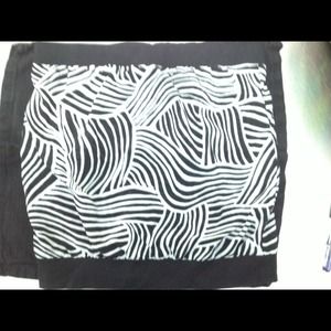 Black and white tube top