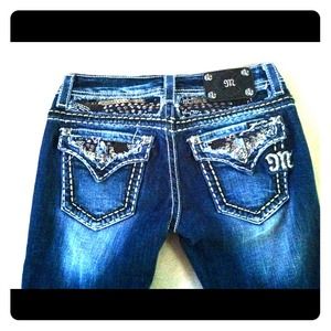 Size 28 (fit like 27) Miss Me Jeans