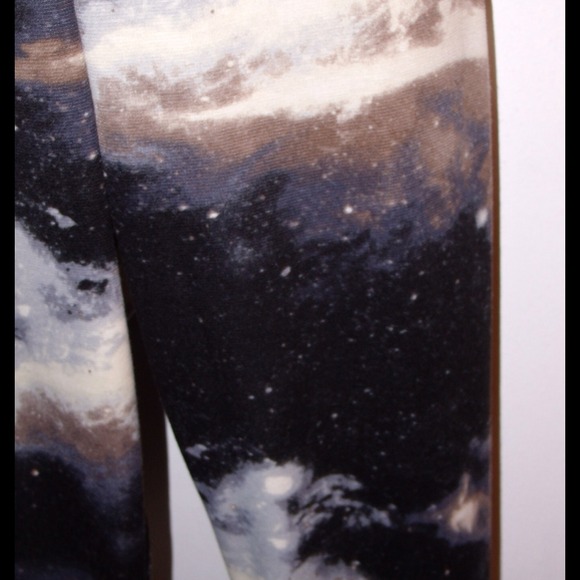 🚫SOLD NWT Galaxy Leggings - Picture 2 of 2