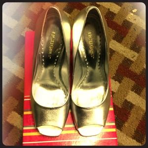 BCBG Girls Silver Dress shoes