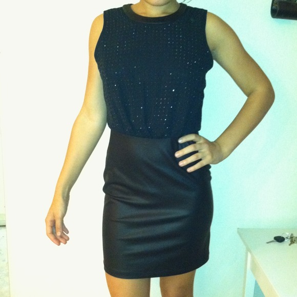 Bundle! Forever 21 dress and Nasty gal scarf