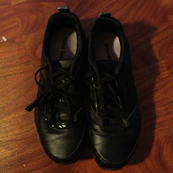 Black New Balance Sneaker🌟Traded🌟