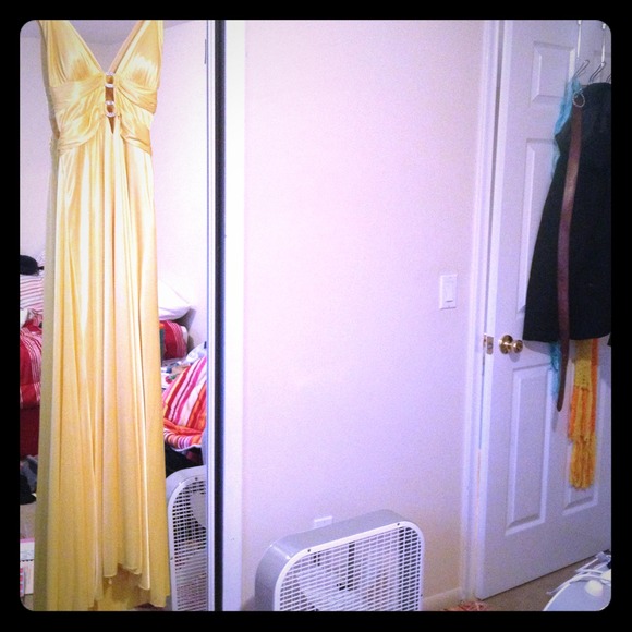 Long Elegant Yellow Halter Dress (PROM?) - Picture 1 of 4