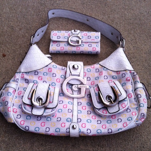 Guess purse