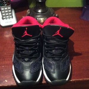 Jordan 11's