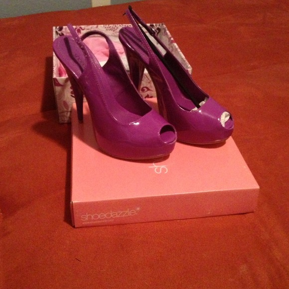 shoe dazzle  Shoes - Purple patent sling back peep toes