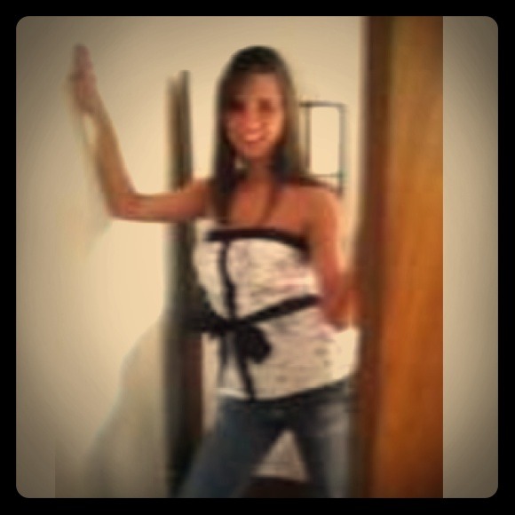 Sweet white and navy tube top