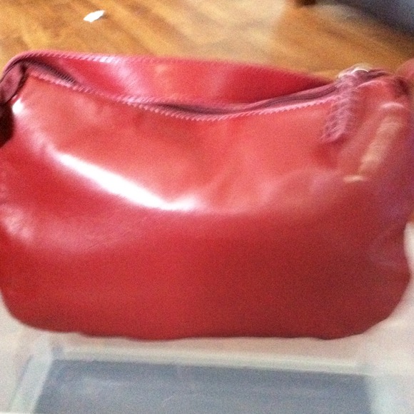 Red purse - Picture 2 of 3