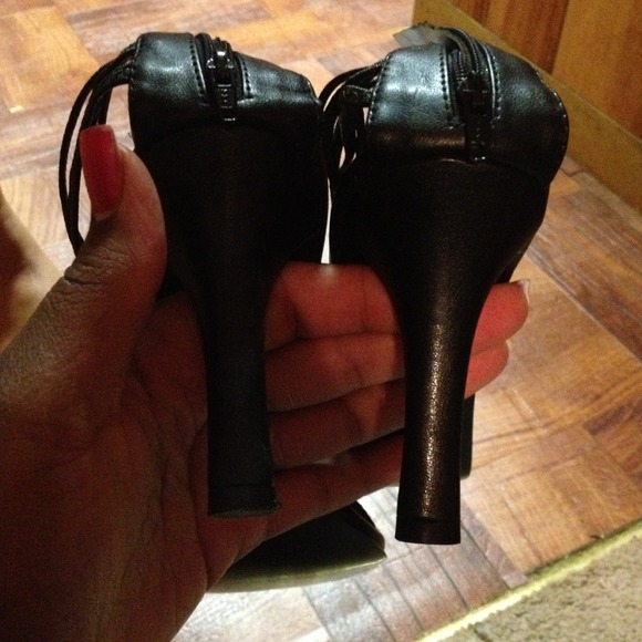 Strappy Sandals - Picture 3 of 3