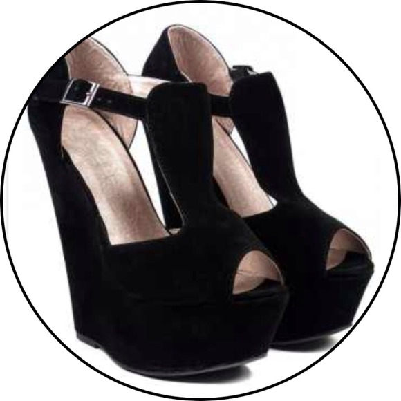 Black wedges