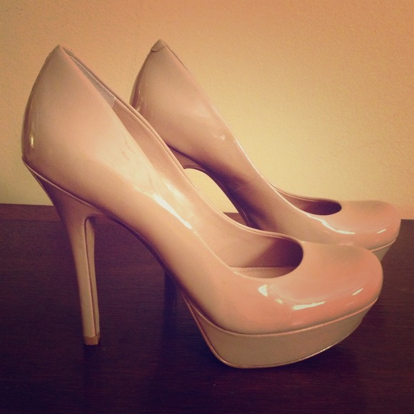 🚩SOLD in bundleJessica Simpson nude "Given" pumps