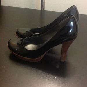 Black Steve Madden pumps. Size 6M