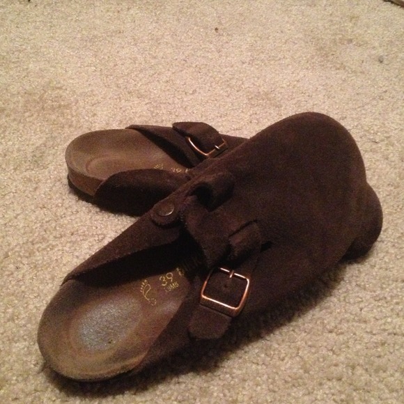 Price drop! Birkenstock brown clogs