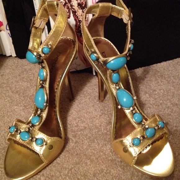 💢SOLD💢bebe heels❤️ - Picture 2 of 3