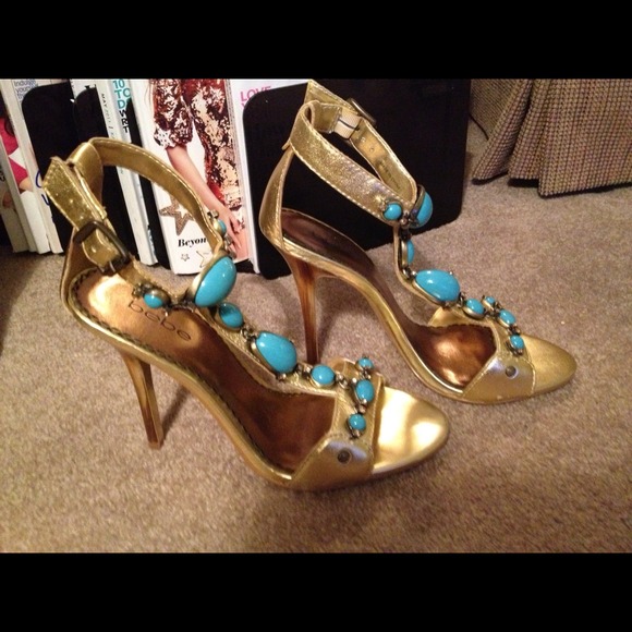 💢SOLD💢bebe heels❤️ - Picture 3 of 3