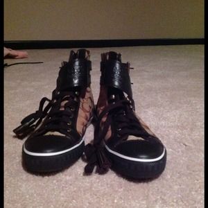 100% Authentic Coach Hightop Sneakers Size 9.5