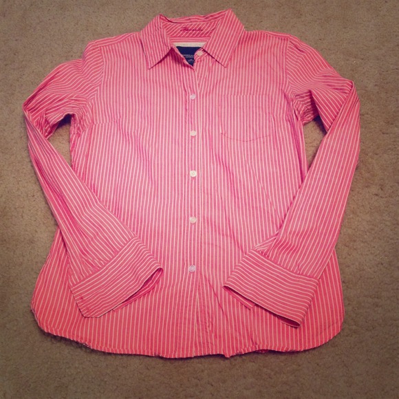 American Eagle button up shirt