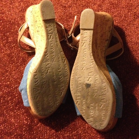 ❌❌unavailable ❌❌Style&co Denim wedges - Picture 4 of 4