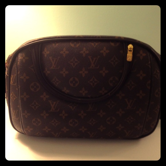 Louis Vuitton makeup bag reserved