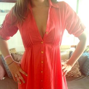 Coral Shirt dress ties in back gold buttons. Sz M