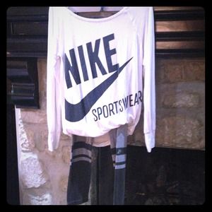 *SOLD* Nike top & leggings