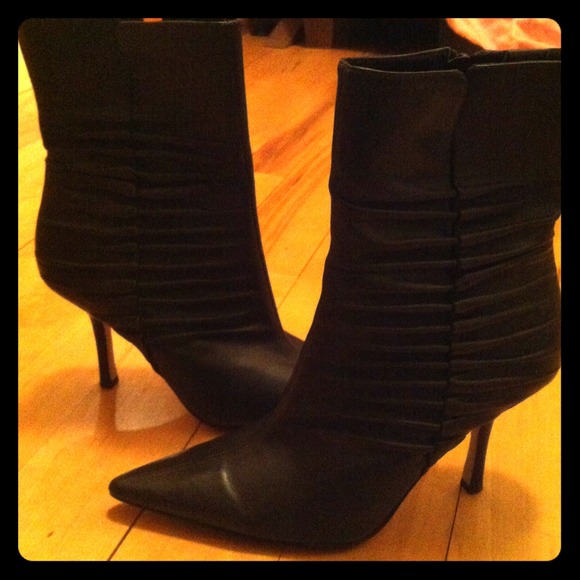 Marc Fisher Boots - Sexy pointed brown ankle boot.