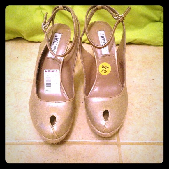 Jennifer Lopez heels