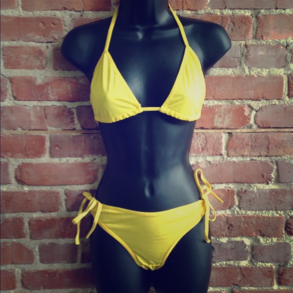 Yellow solid bikini - Picture 1 of 1