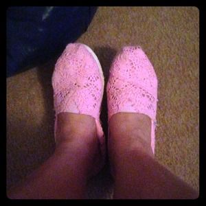 Toms lace shoes