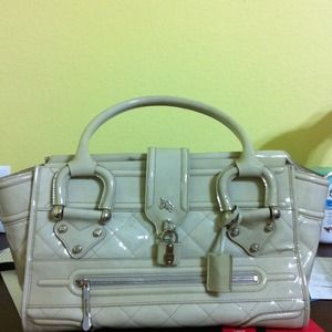 Large burberry manor tote