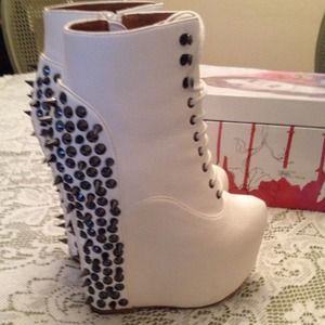 ✳Reduced✳ Jeffrey Campbell Damsel Spike Size 7