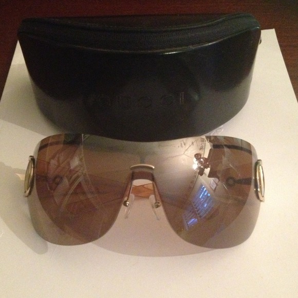 Authentic Gucci aviator sunglasses