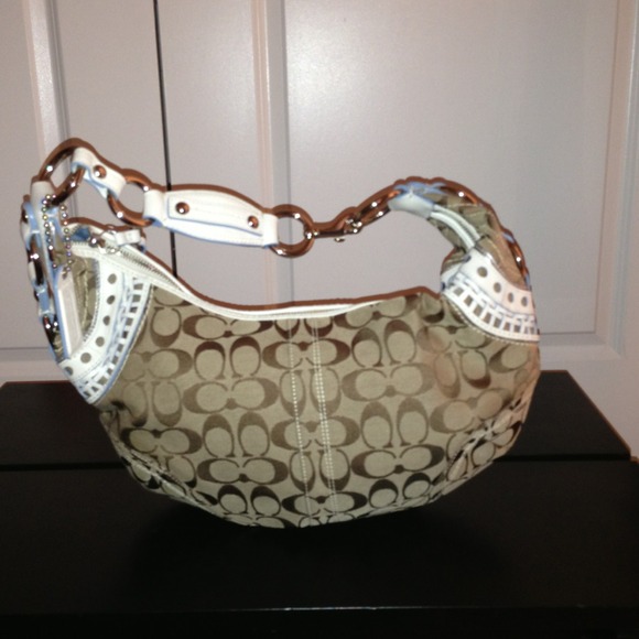 White/Little Blue Coach